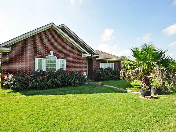  Left side view of home