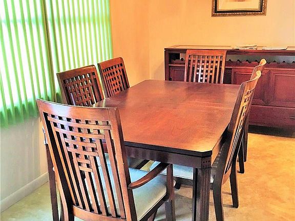 2nd image of 1063 Oakridge F #1063