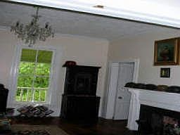 4th image of 121 S Grove St