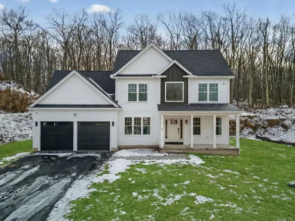 50 Rock Ridge Road, Manchester, CT 06040