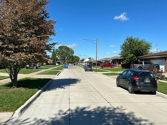 4th image of 30303 Moulin Ave