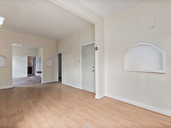 3rd image of 8336 S Kerfoot Ave