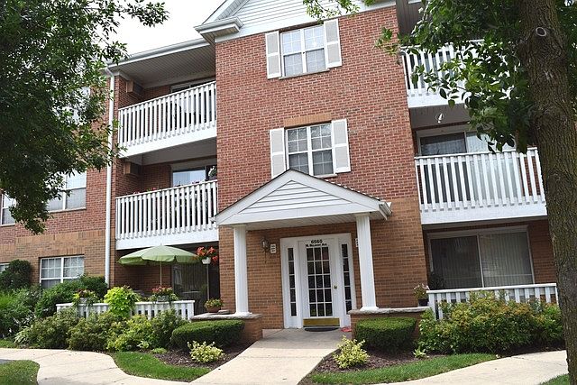 1st image of 6560 W Belmont Ave #306D