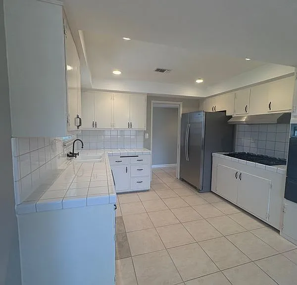 7108 Santa Ana Cir — Photo 4