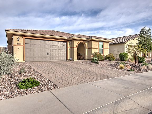 2614 E Saddlebrook Rd-4