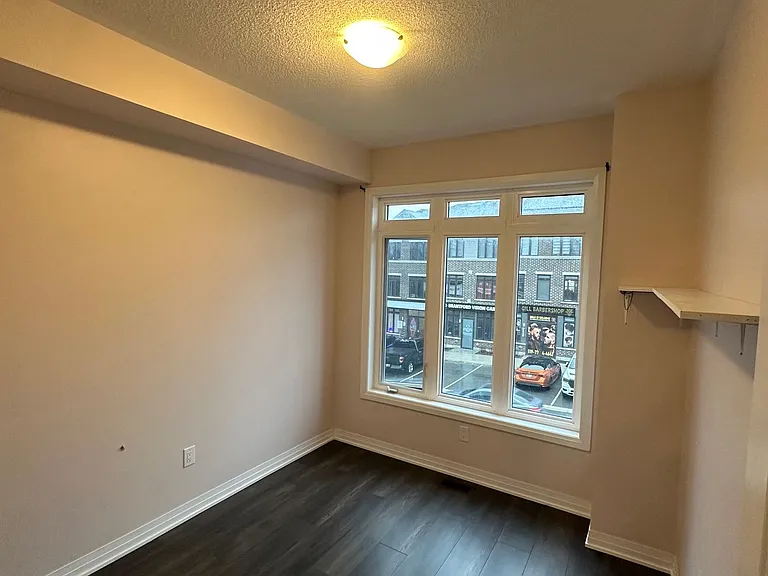 585 Colborne St E #106 — Photo 8
