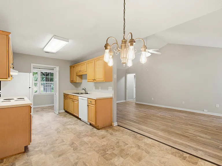 1860 Piper Dr — Photo 13
