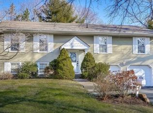 90 Linwood Ave, Midland Park, NJ 07432