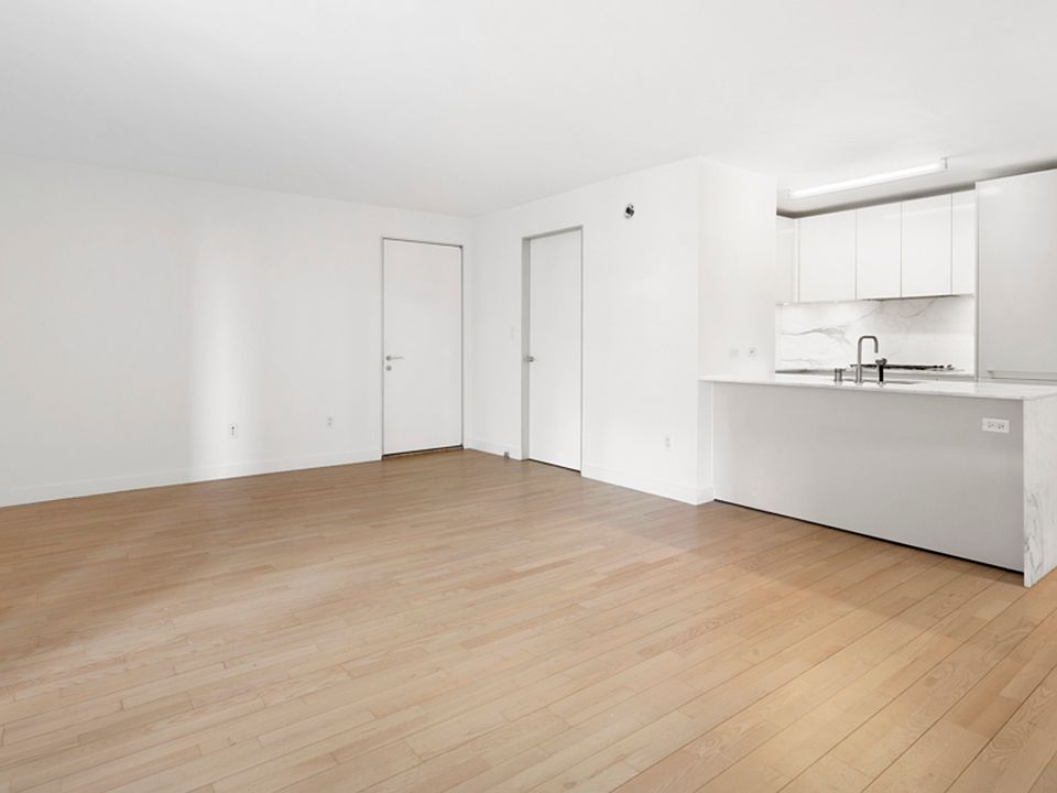 1st image of 322 W 57th St APT 24K
