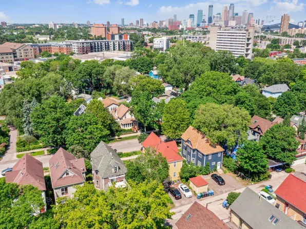 2307 22nd Ave S, Minneapolis, MN 55404