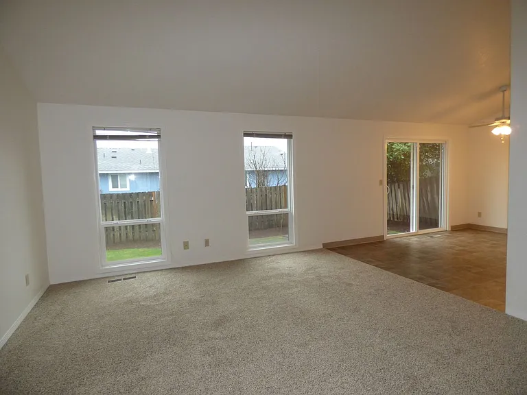 986 Eastwind Ct N — Photo 6