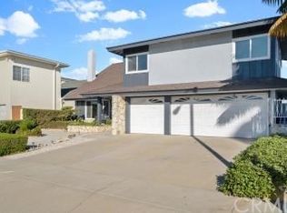 945 Ashbridge Ln, Harbor City, CA 90710