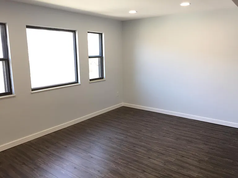 3208 Kennett Sq — Photo 6