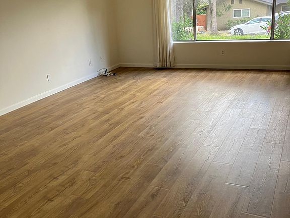 3rd image of 111 Suffolk Ave APT A