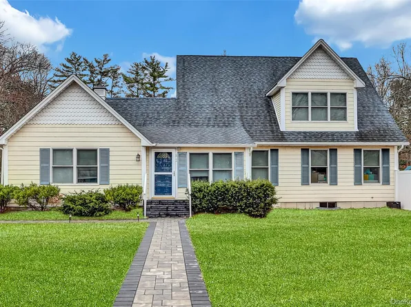 82 Southaven Avenue, Medford, NY 11763