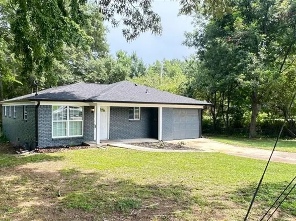 157 Pine St, Fairburn, GA 30213