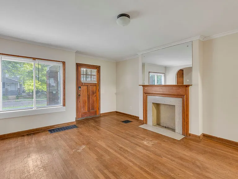 47-53 S Burgess Ave — Photo 5