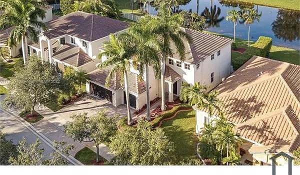 736 Tulip Cir