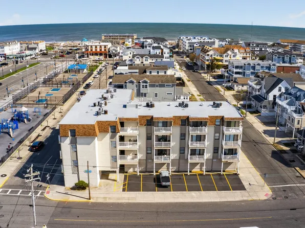 147 42nd St APT 306, Sea Isle City, NJ 08243