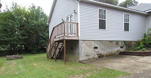 Separate entrace on back.