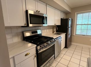625 Broadmoor Dr #F, Chesterfield, MO 63017