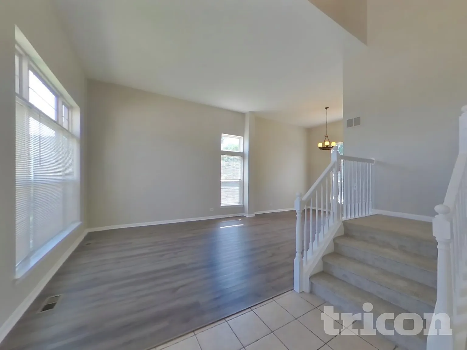 231 Paradise Parkway Oswego IL — Photo 2