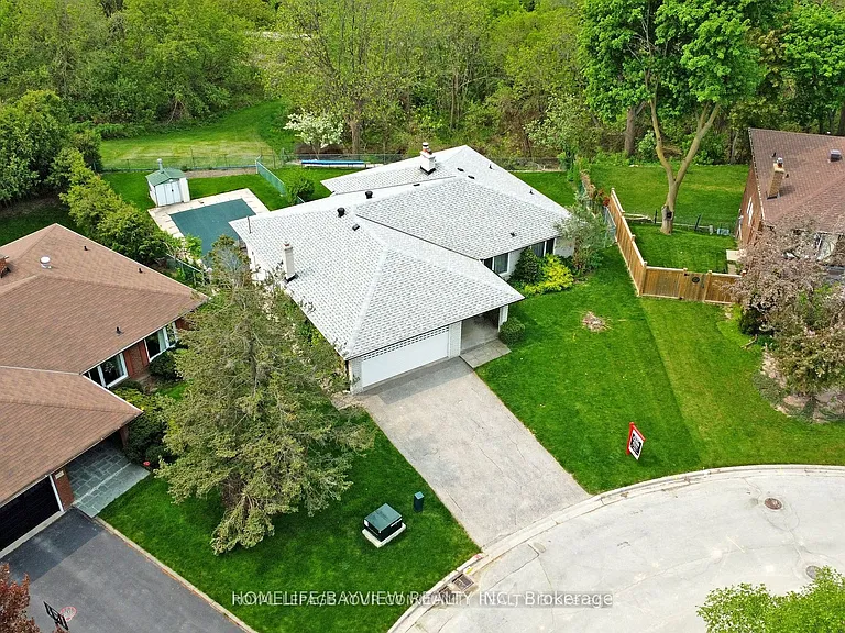 31 Portree Cres — Photo 3