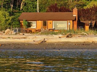 7590 Maxwelton Rd, Clinton, WA 98236