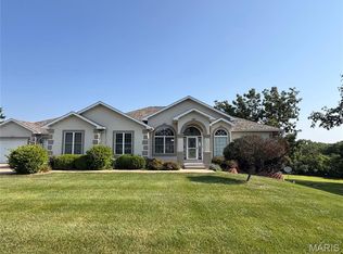 16 Huntingdon Rd, Hannibal, MO 63401