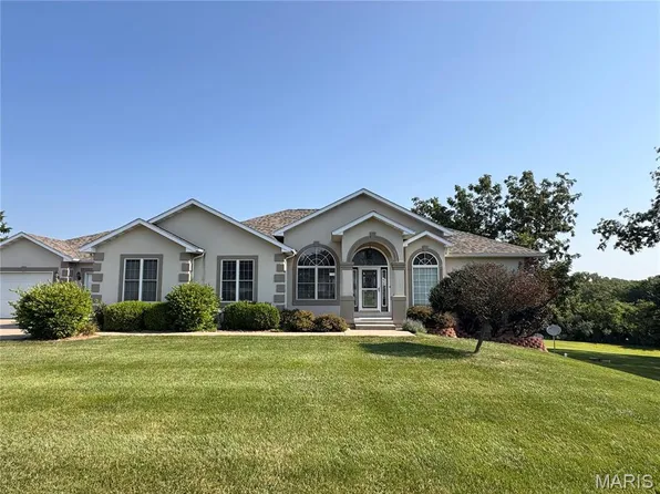 16 Huntingdon Rd, Hannibal, MO 63401