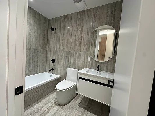 Rented by Space Link Realty | media 2