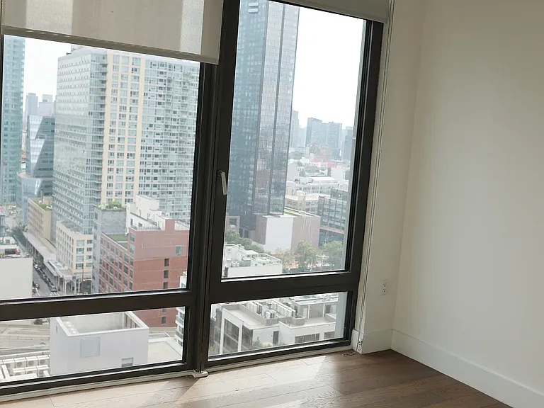 42-10 27th St #A16F — Photo 5