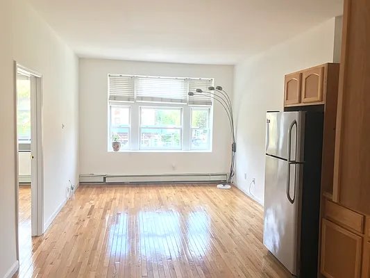 Rented by Zar LLC | media 12