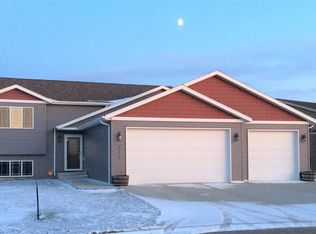 317 5th Ave SW, Surrey, ND 58785