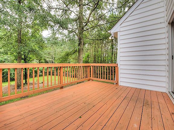 3rd image of 11800 Park Forest Way