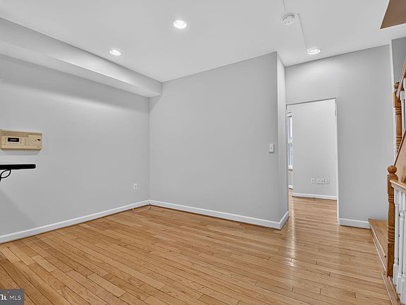 5th image of 541 Florida Ave NW APT A
