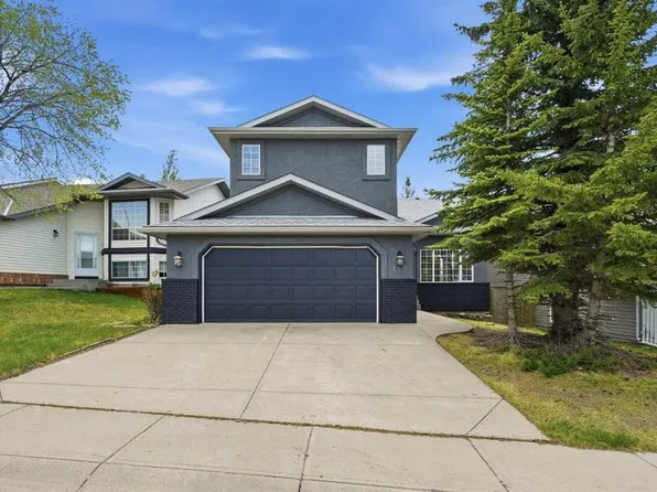 142 N Elizabeth Way SE, Airdrie, AB T4B 2H5