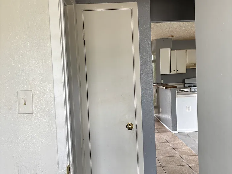 4900 Merritt Cir #Z — Photo 24