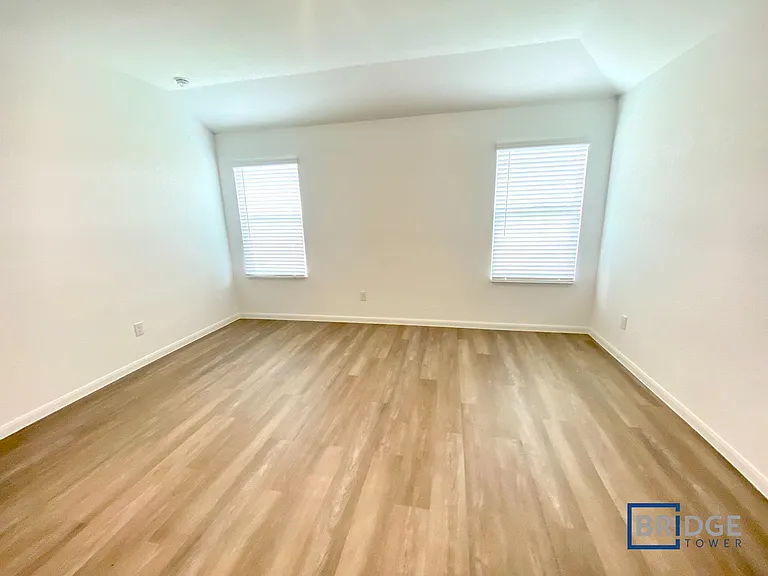 2720 Coral Valley — Photo 6