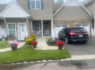 242 Ira Rd, Mount Sinai, NY 11766