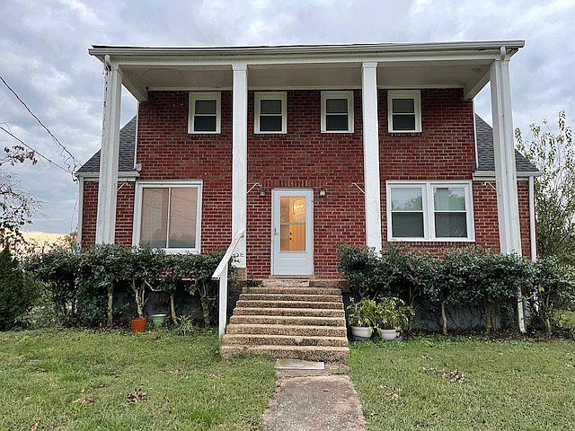 1st image of 2325 Modena Dr