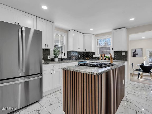 3rd image of 269 Jacobstown New Egypt Road
