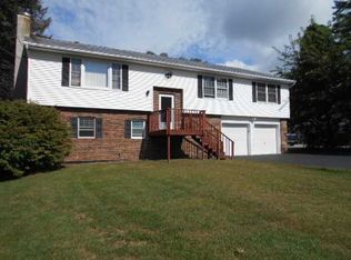 11 Old Mill Rd, Poughkeepsie, NY 12603