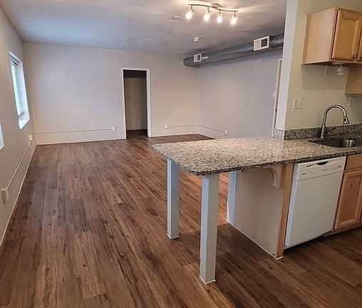 2nd image of 629 E Armour Blvd #629-1C