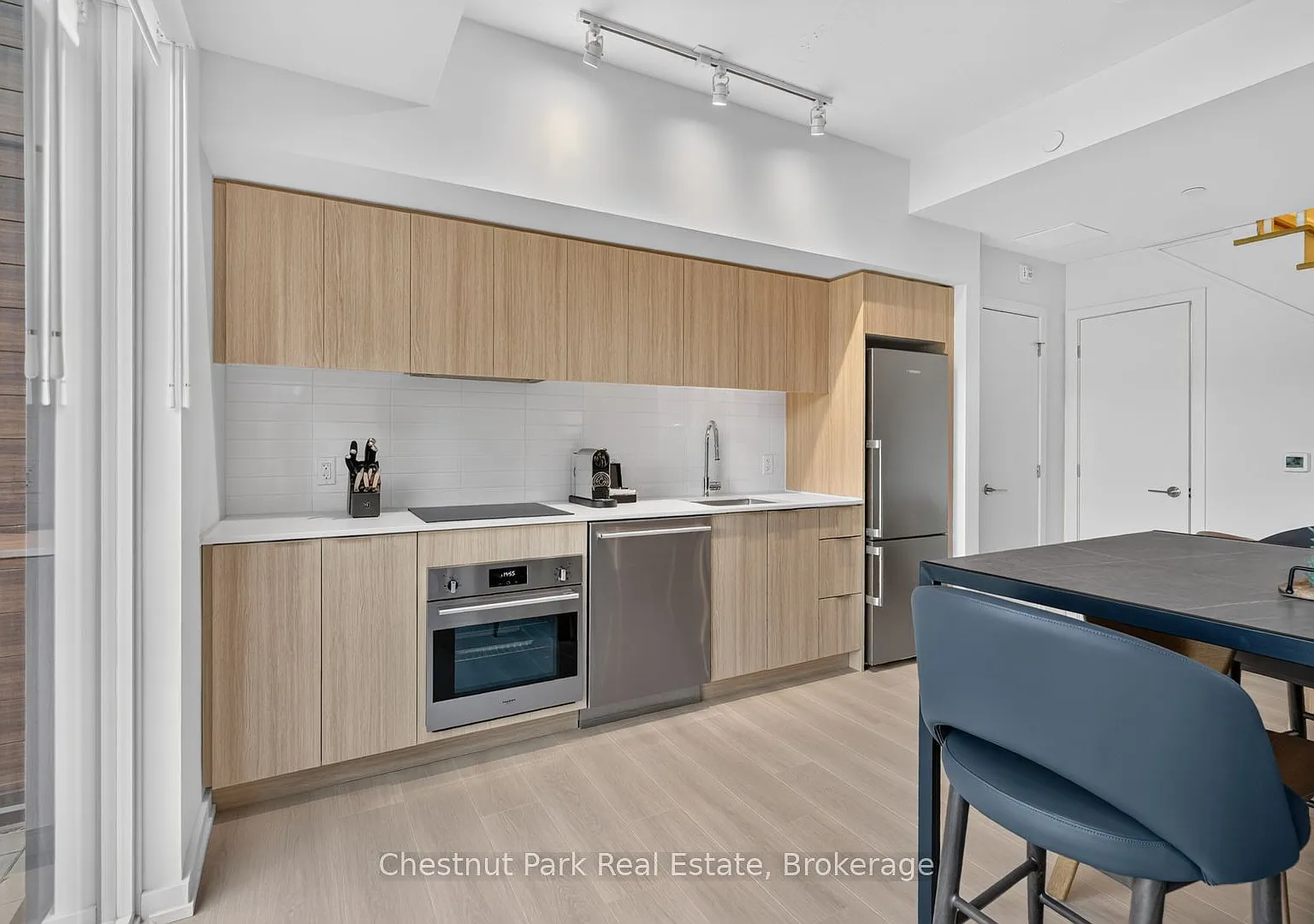 2 bed, $2,900 — Photo 4