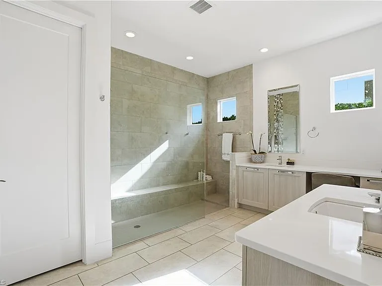 14831 Dockside Ln — Photo 15