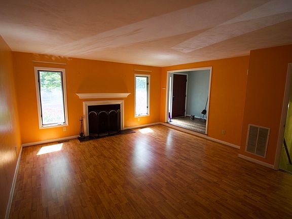 5th image of 3405 Londonderry Ln