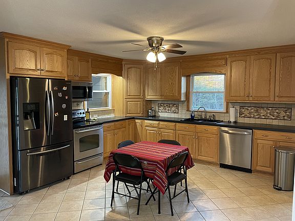 Beautiful kitchen with new appliances.