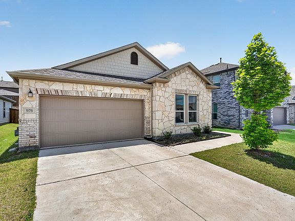 2nd image of 976 Brock Dr