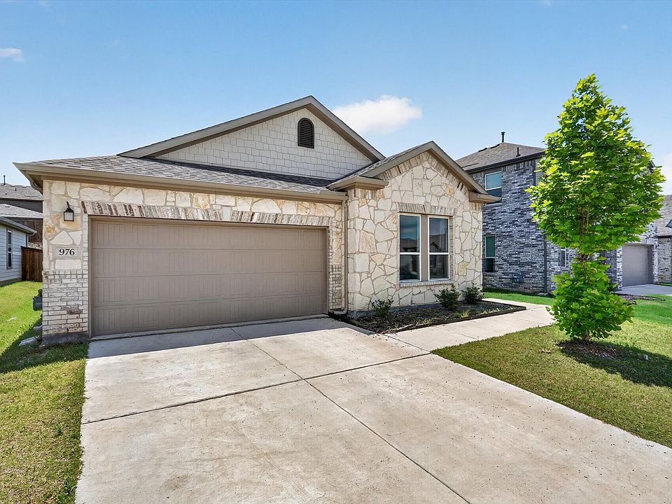 1st image of 976 Brock Dr